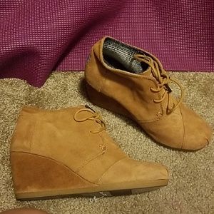 Toms wedge bootie shoes